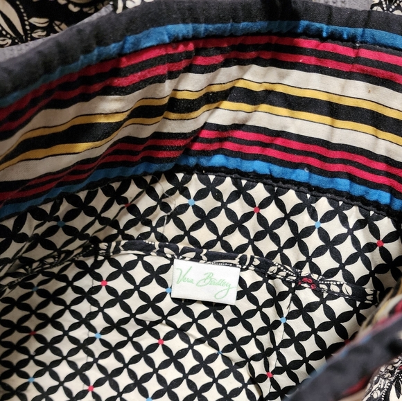 Vera Bradley Tote with Matching Wrislet Wallet - Picture 5 of 8